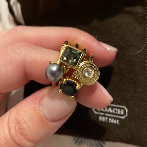 Gold stack ring coach - Picture 3 of 3